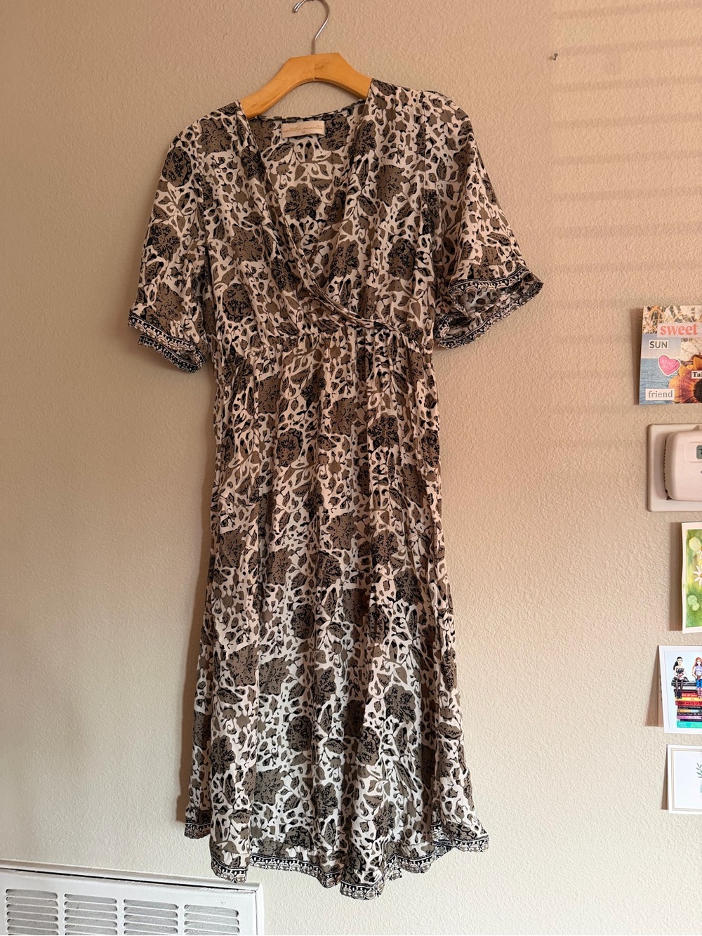 Natalie Martin Silk Short Sleeve Midi Dress Grey Beige Floral Print Size XS